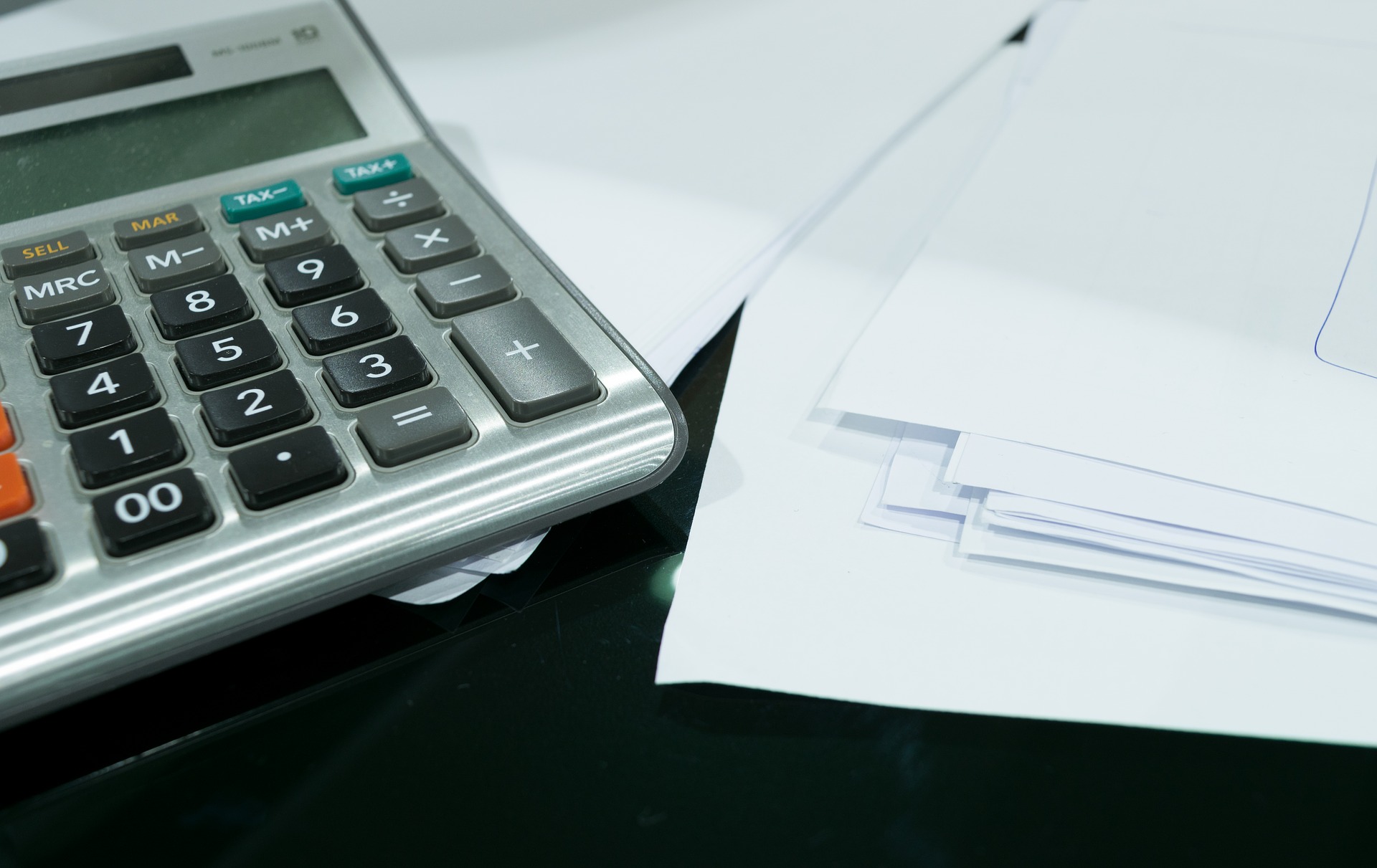 business-g5ef23e7fa_1920 bank document requirements